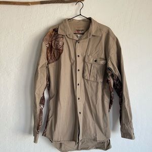 Men’s Wrangler Pro Gear Button Up